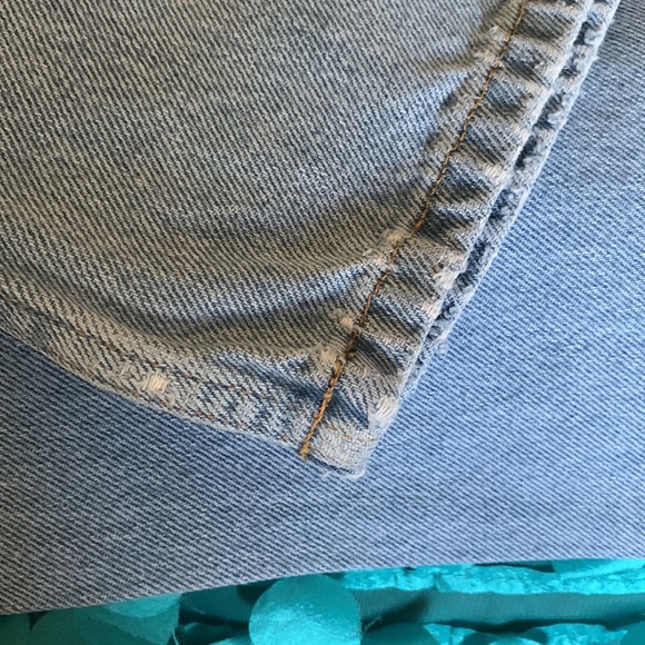 L L Bean Petite Light Wash Distressed Straight Leg Jean - Picture 6 of 10